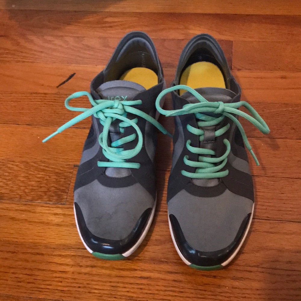 Aetrex Gray and Green Sneakers